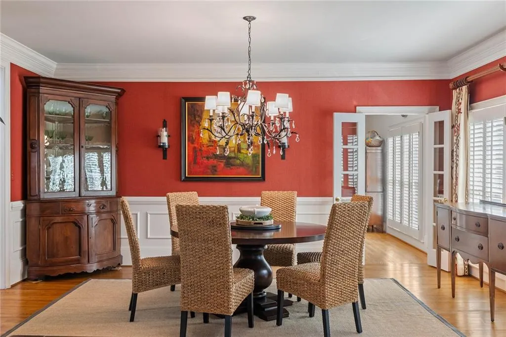 235 Embassy Court, Sandy Springs, Georgia 30328, 4 Bedrooms Bedrooms, ,3 BathroomsBathrooms,Residential,Sold,235 Embassy Court,7351691