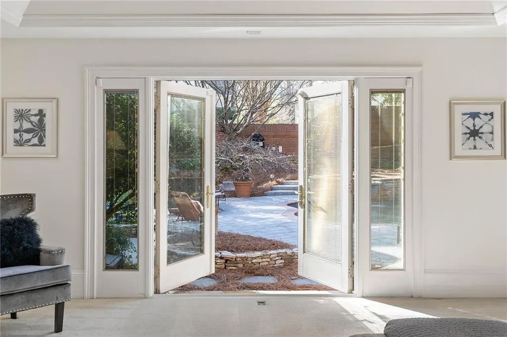 235 Embassy Court, Sandy Springs, Georgia 30328, 4 Bedrooms Bedrooms, ,3 BathroomsBathrooms,Residential,Sold,235 Embassy Court,7351691