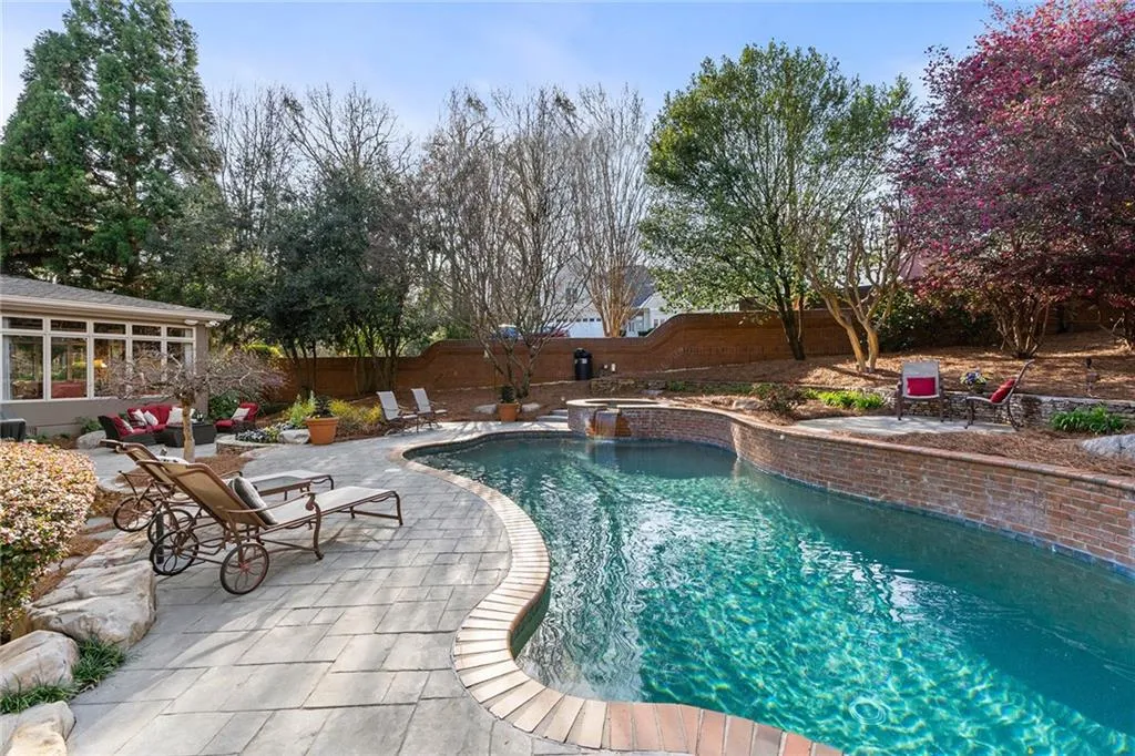 235 Embassy Court, Sandy Springs, Georgia 30328, 4 Bedrooms Bedrooms, ,3 BathroomsBathrooms,Residential,Sold,235 Embassy Court,7351691