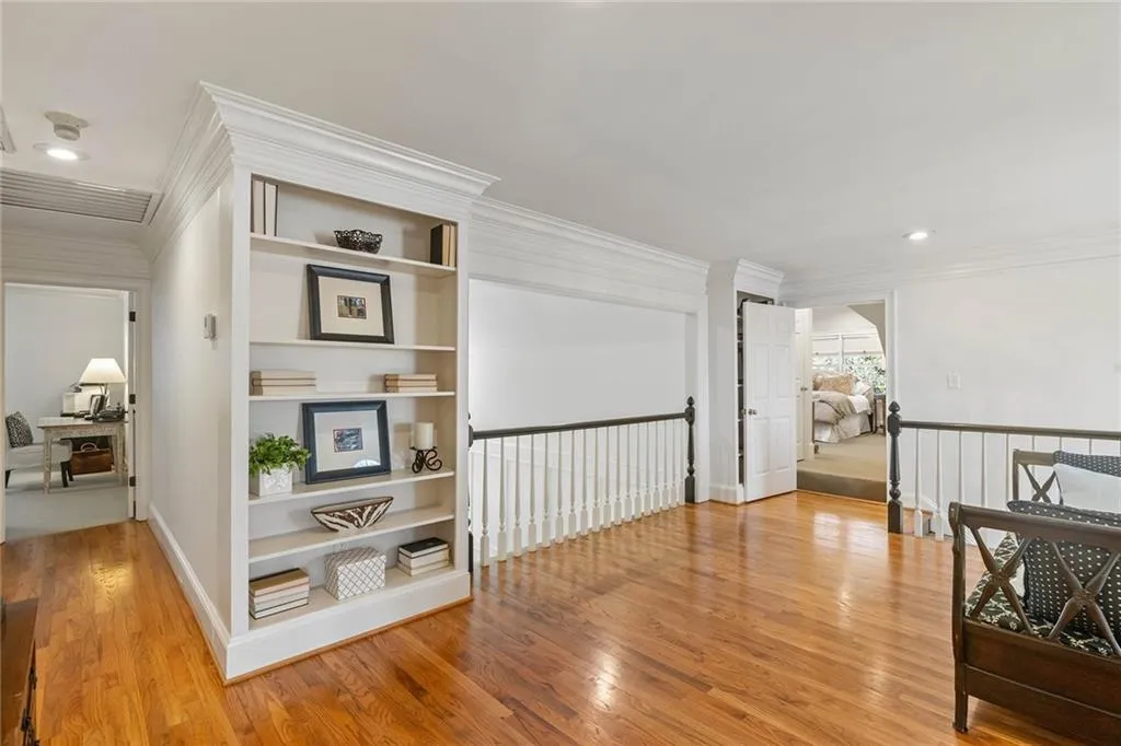 235 Embassy Court, Sandy Springs, Georgia 30328, 4 Bedrooms Bedrooms, ,3 BathroomsBathrooms,Residential,Sold,235 Embassy Court,7351691