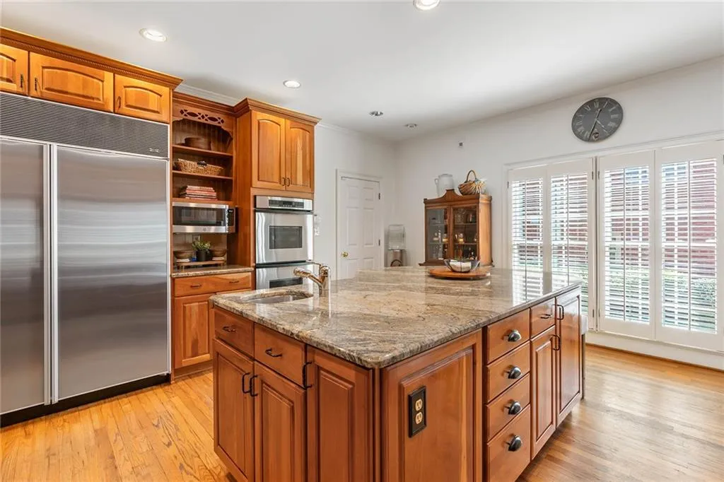 235 Embassy Court, Sandy Springs, Georgia 30328, 4 Bedrooms Bedrooms, ,3 BathroomsBathrooms,Residential,Sold,235 Embassy Court,7351691