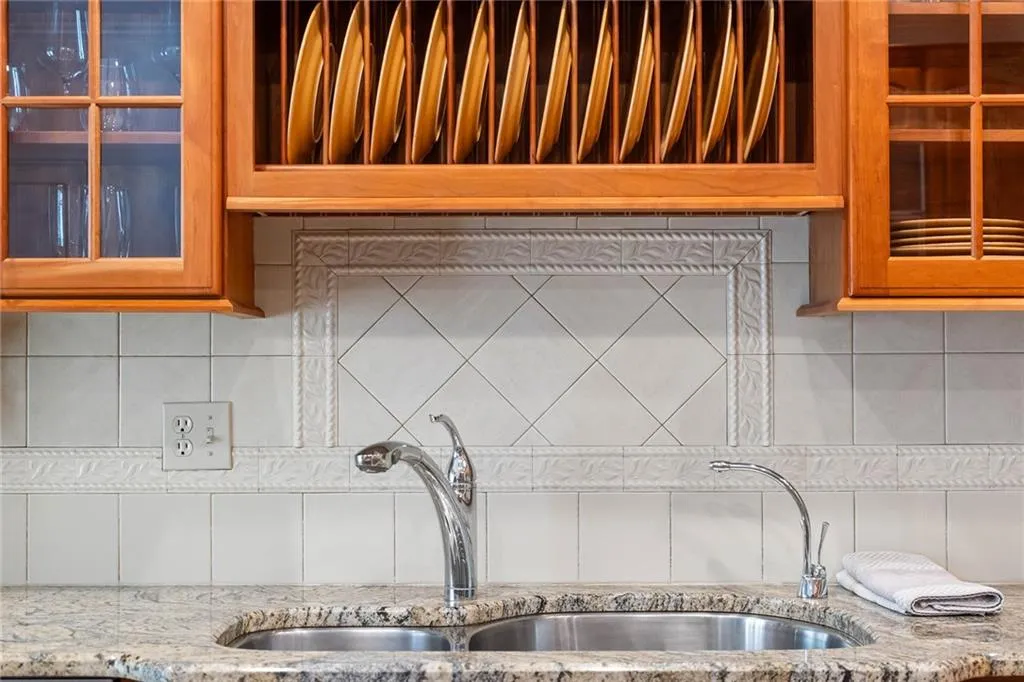 235 Embassy Court, Sandy Springs, Georgia 30328, 4 Bedrooms Bedrooms, ,3 BathroomsBathrooms,Residential,Sold,235 Embassy Court,7351691