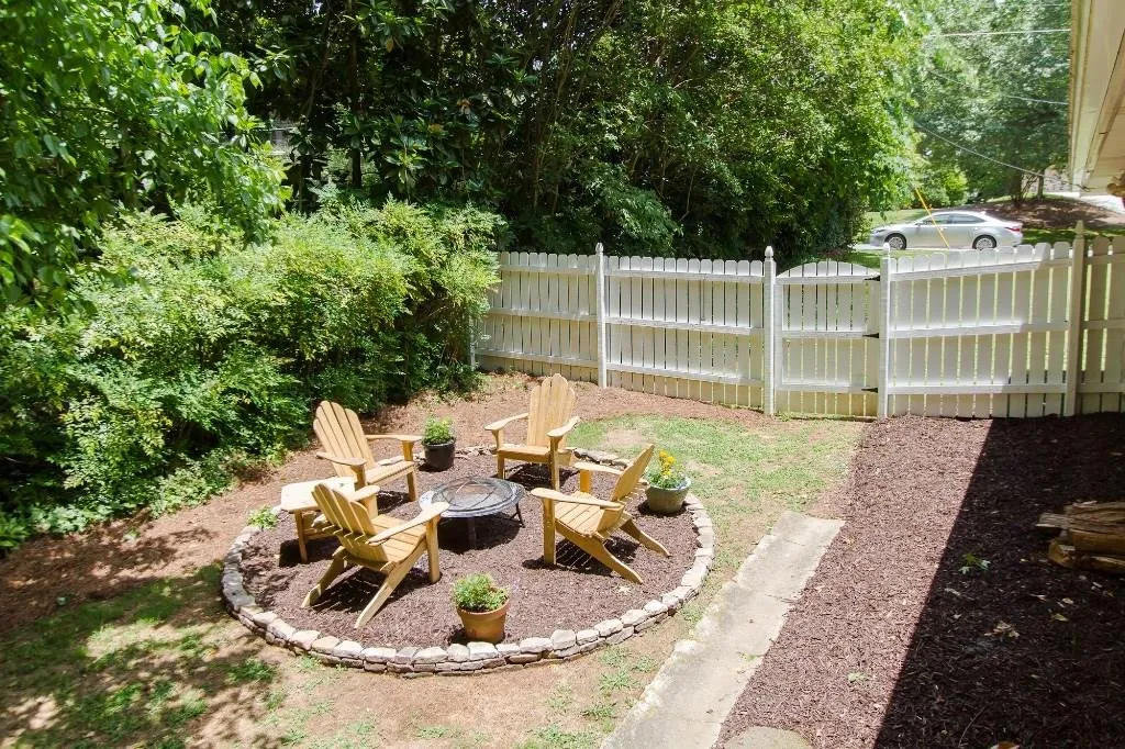 4686 Brinkley Lane, Atlanta, Georgia 30342, 3 Bedrooms Bedrooms, ,3 BathroomsBathrooms,Residential,Sold,4686 Brinkley Lane,5547331