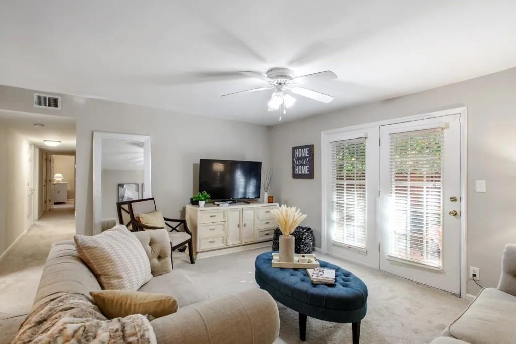502 Brighton Point Unit 502, Sandy Springs, Georgia 30328, 3 Bedrooms Bedrooms, ,2 BathroomsBathrooms,Residential,Sold,502 Brighton Point Unit 502,6963433