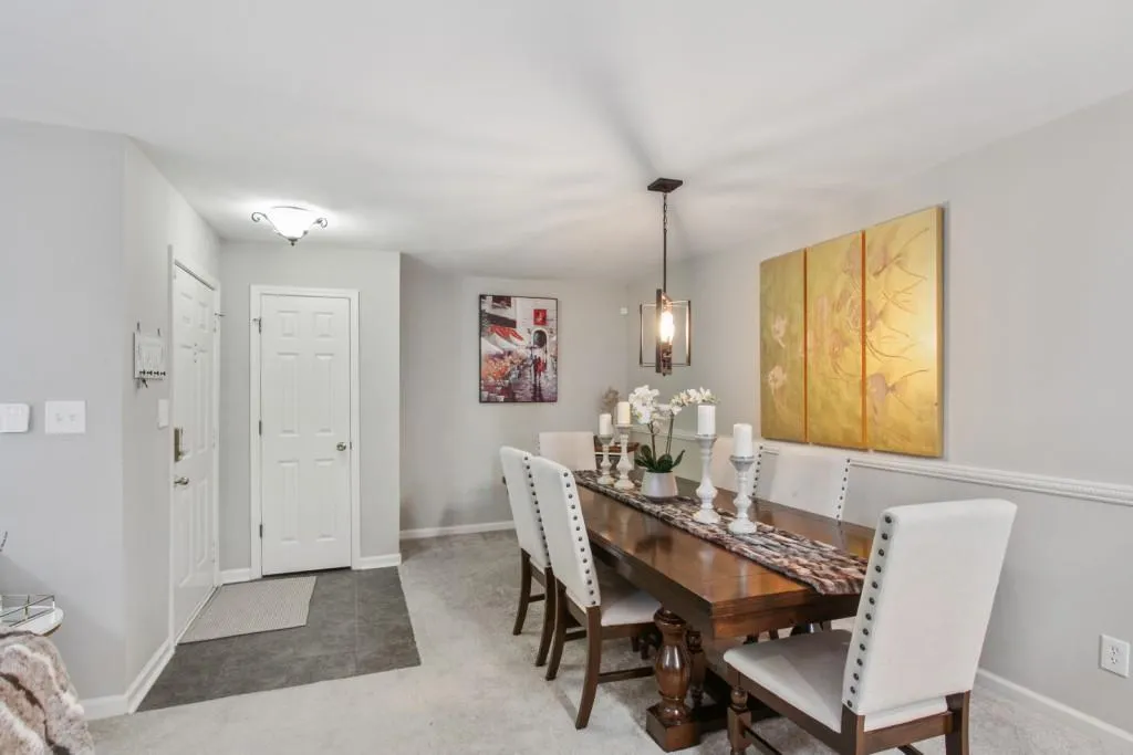 502 Brighton Point Unit 502, Sandy Springs, Georgia 30328, 3 Bedrooms Bedrooms, ,2 BathroomsBathrooms,Residential,Sold,502 Brighton Point Unit 502,6963433