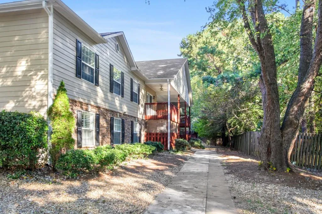 502 Brighton Point Unit 502, Sandy Springs, Georgia 30328, 3 Bedrooms Bedrooms, ,2 BathroomsBathrooms,Residential,Sold,502 Brighton Point Unit 502,6963433