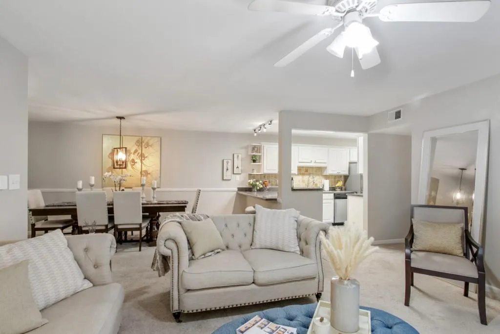 502 Brighton Point Unit 502, Sandy Springs, Georgia 30328, 3 Bedrooms Bedrooms, ,2 BathroomsBathrooms,Residential,Sold,502 Brighton Point Unit 502,6963433