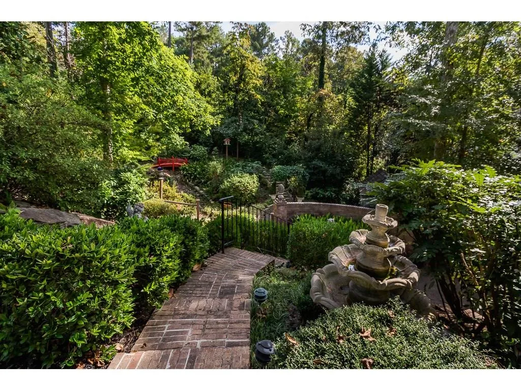 1150 Edgewater Drive, Sandy Springs, Georgia 30328, 5 Bedrooms Bedrooms, ,3 BathroomsBathrooms,Residential,Sold,1150 Edgewater Drive,6082457
