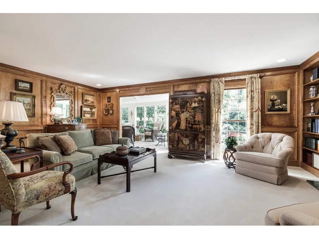 1150 Edgewater Drive, Sandy Springs, Georgia 30328, 5 Bedrooms Bedrooms, ,3 BathroomsBathrooms,Residential,Sold,1150 Edgewater Drive,6082457