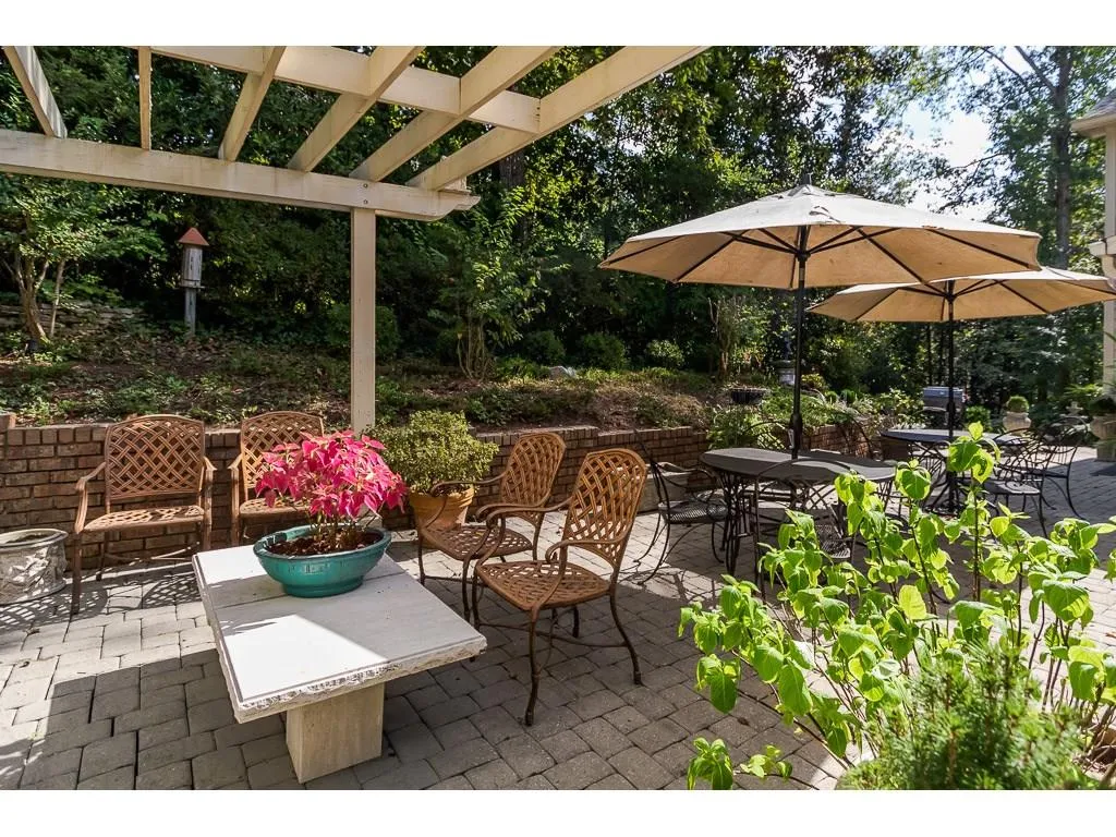 1150 Edgewater Drive, Sandy Springs, Georgia 30328, 5 Bedrooms Bedrooms, ,3 BathroomsBathrooms,Residential,Sold,1150 Edgewater Drive,6082457