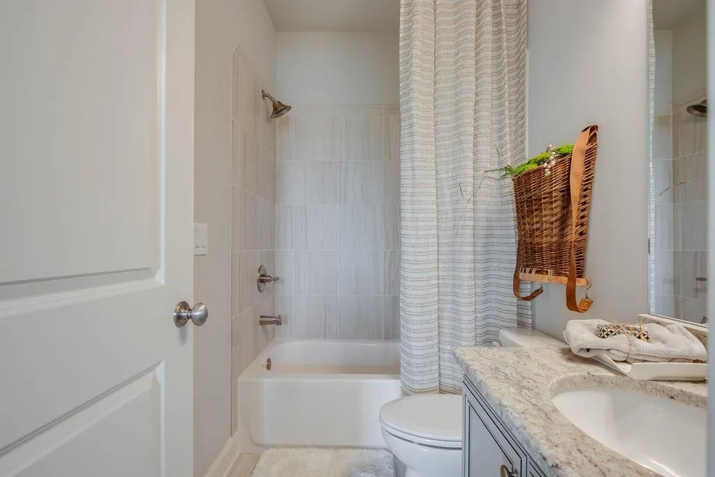7710 Nesbit Ferry Road, Atlanta, Georgia 30350, 5 Bedrooms Bedrooms, ,4 BathroomsBathrooms,Residential,Sold,7710 Nesbit Ferry Road,5597927