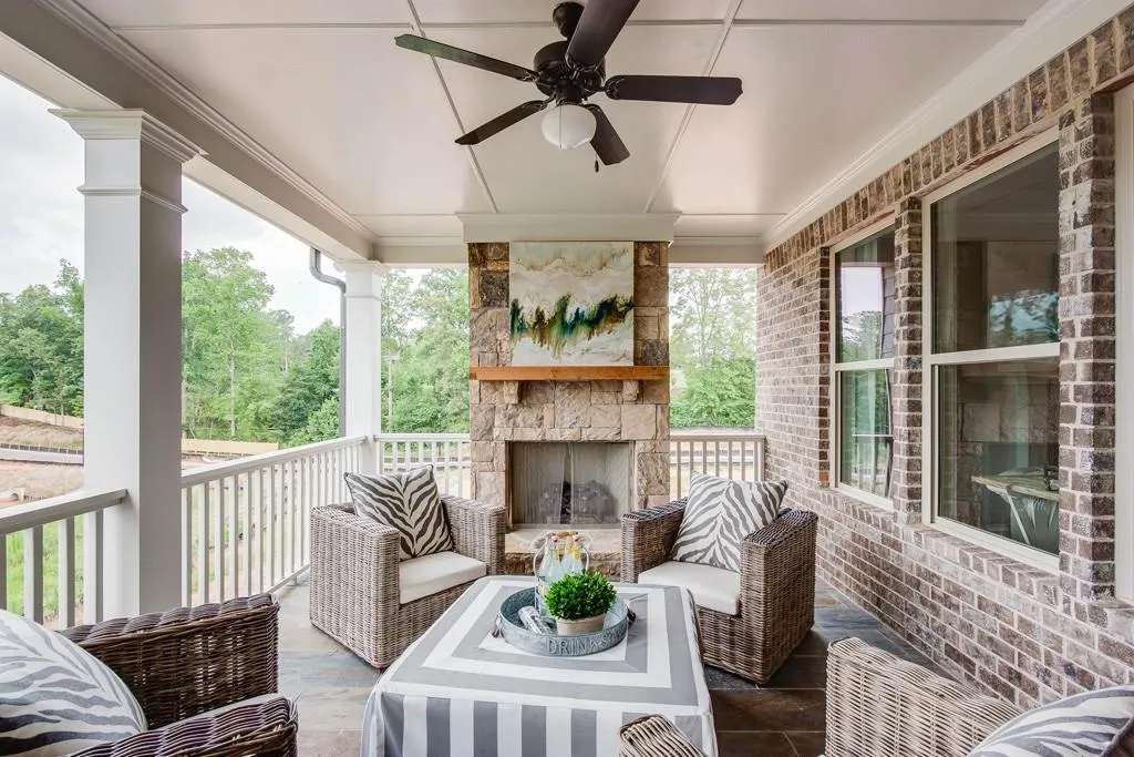7710 Nesbit Ferry Road, Atlanta, Georgia 30350, 5 Bedrooms Bedrooms, ,4 BathroomsBathrooms,Residential,Sold,7710 Nesbit Ferry Road,5597927