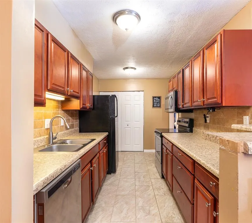 725 Dalrymple Road Unit 7b, Atlanta, Georgia 30328, 2 Bedrooms Bedrooms, ,2 BathroomsBathrooms,Residential,Sold,725 Dalrymple Road Unit 7b,7179634