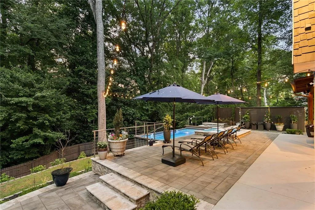 5514 Sherrell Drive Ne, Atlanta, Georgia 30342, 6 Bedrooms Bedrooms, ,6 BathroomsBathrooms,Residential,Sold,5514 Sherrell Drive Ne,7230468