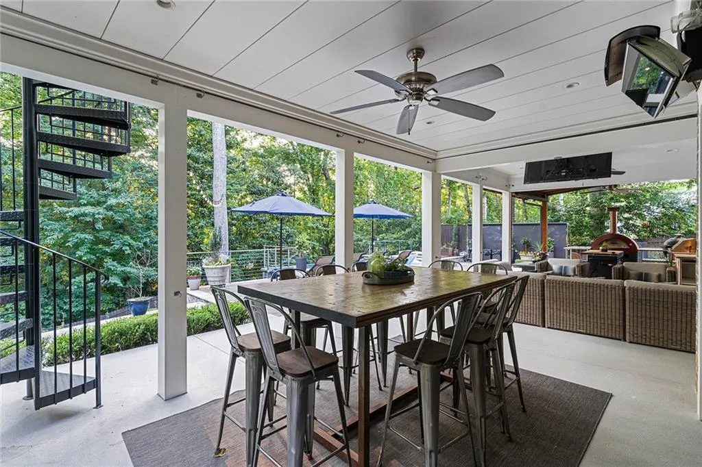 5514 Sherrell Drive Ne, Atlanta, Georgia 30342, 6 Bedrooms Bedrooms, ,6 BathroomsBathrooms,Residential,Sold,5514 Sherrell Drive Ne,7230468