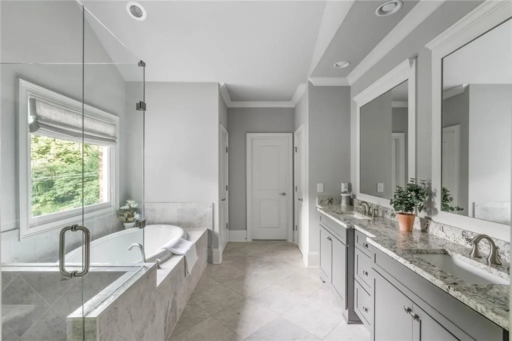 5514 Sherrell Drive Ne, Atlanta, Georgia 30342, 6 Bedrooms Bedrooms, ,6 BathroomsBathrooms,Residential,Sold,5514 Sherrell Drive Ne,7230468