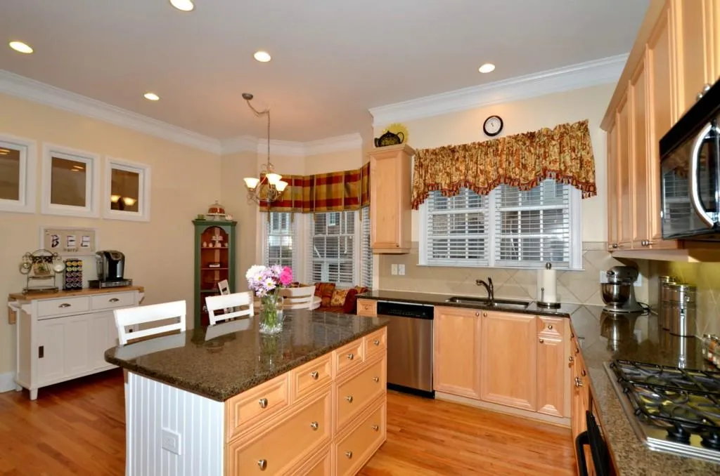 5949 Reddington Way, Sandy Springs, Georgia 30328, 3 Bedrooms Bedrooms, ,3 BathroomsBathrooms,Residential,Sold,5949 Reddington Way,5506895