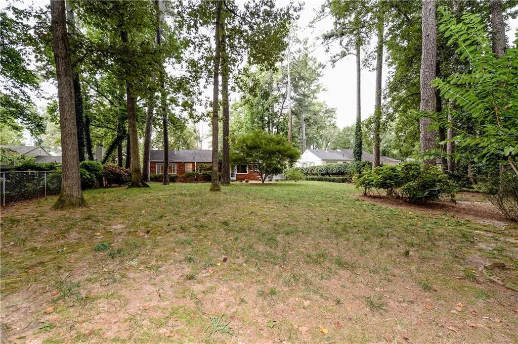 348 Meadowbrook Drive, Sandy Springs, Georgia 30342, 3 Bedrooms Bedrooms, ,2 BathroomsBathrooms,Residential,Sold,348 Meadowbrook Drive,5901344