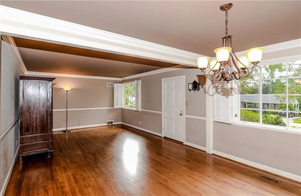 348 Meadowbrook Drive, Sandy Springs, Georgia 30342, 3 Bedrooms Bedrooms, ,2 BathroomsBathrooms,Residential,Sold,348 Meadowbrook Drive,5901344