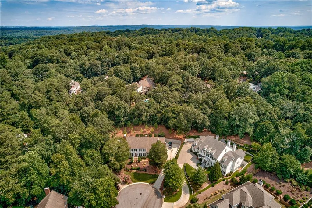 265 Grapevine Run, Sandy Springs, Georgia 30350, 4 Bedrooms Bedrooms, ,4 BathroomsBathrooms,Residential,Sold,265 Grapevine Run,7078213