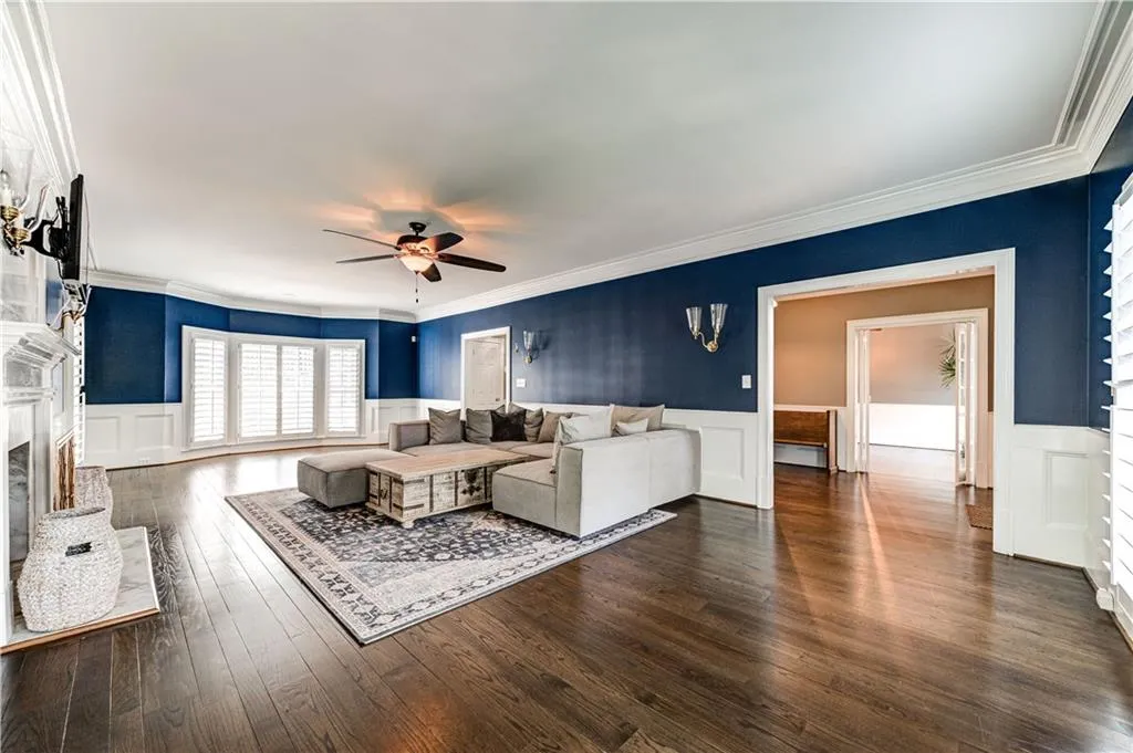 265 Grapevine Run, Sandy Springs, Georgia 30350, 4 Bedrooms Bedrooms, ,4 BathroomsBathrooms,Residential,Sold,265 Grapevine Run,7078213