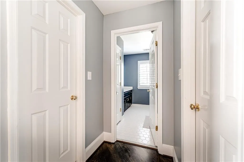 265 Grapevine Run, Sandy Springs, Georgia 30350, 4 Bedrooms Bedrooms, ,4 BathroomsBathrooms,Residential,Sold,265 Grapevine Run,7078213