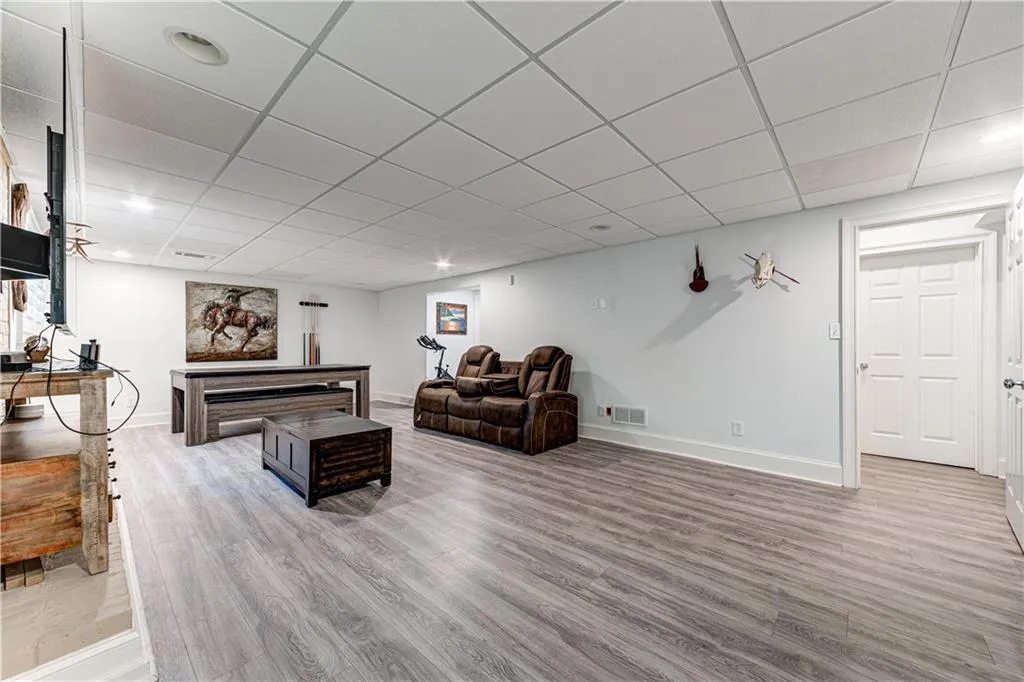 265 Grapevine Run, Sandy Springs, Georgia 30350, 4 Bedrooms Bedrooms, ,4 BathroomsBathrooms,Residential,Sold,265 Grapevine Run,7078213