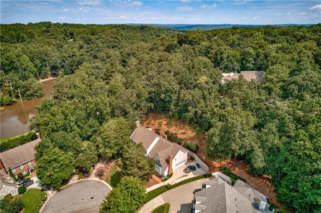 265 Grapevine Run, Sandy Springs, Georgia 30350, 4 Bedrooms Bedrooms, ,4 BathroomsBathrooms,Residential,Sold,265 Grapevine Run,7078213