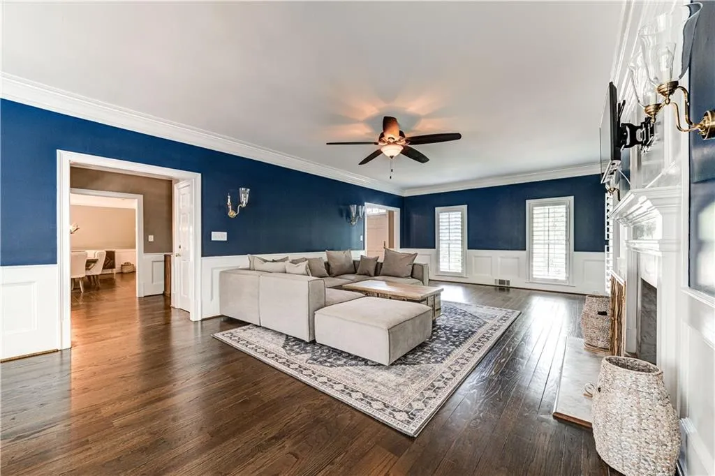 265 Grapevine Run, Sandy Springs, Georgia 30350, 4 Bedrooms Bedrooms, ,4 BathroomsBathrooms,Residential,Sold,265 Grapevine Run,7078213