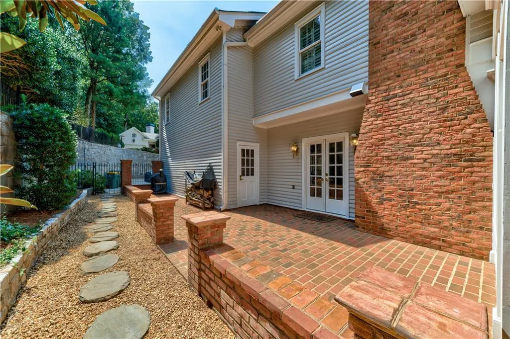 265 Grapevine Run, Sandy Springs, Georgia 30350, 4 Bedrooms Bedrooms, ,4 BathroomsBathrooms,Residential,Sold,265 Grapevine Run,7078213