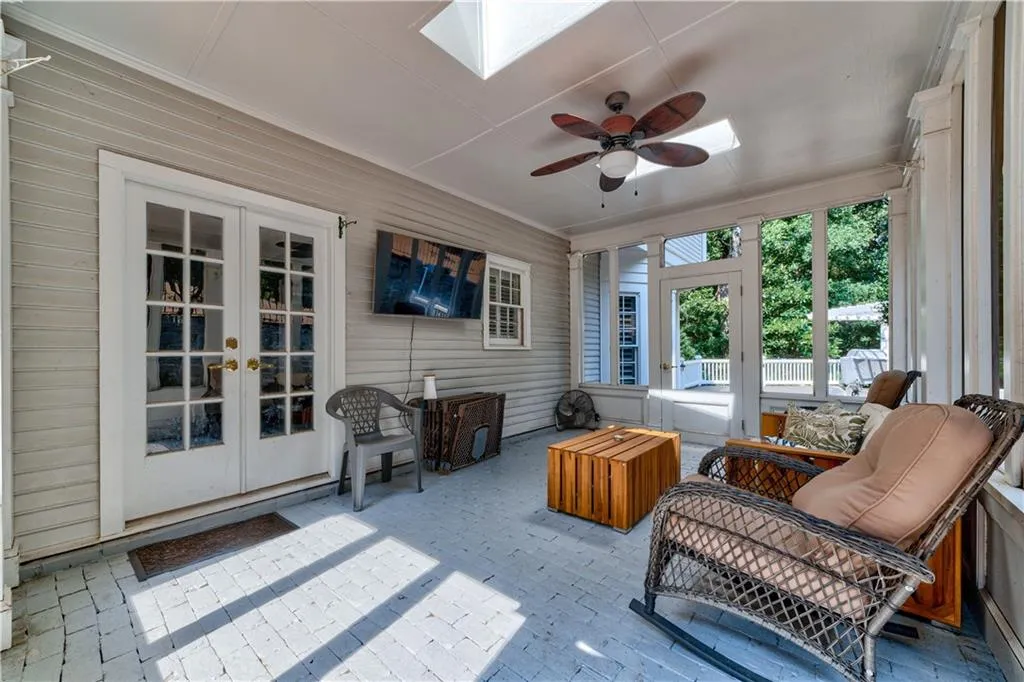 265 Grapevine Run, Sandy Springs, Georgia 30350, 4 Bedrooms Bedrooms, ,4 BathroomsBathrooms,Residential,Sold,265 Grapevine Run,7078213