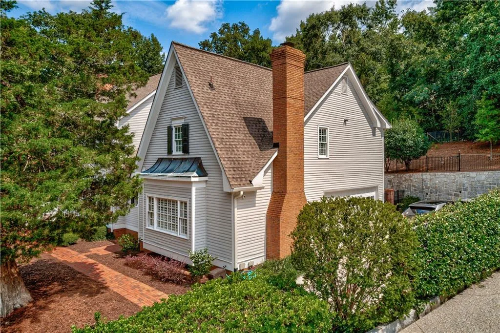 265 Grapevine Run, Sandy Springs, Georgia 30350, 4 Bedrooms Bedrooms, ,4 BathroomsBathrooms,Residential,Sold,265 Grapevine Run,7078213