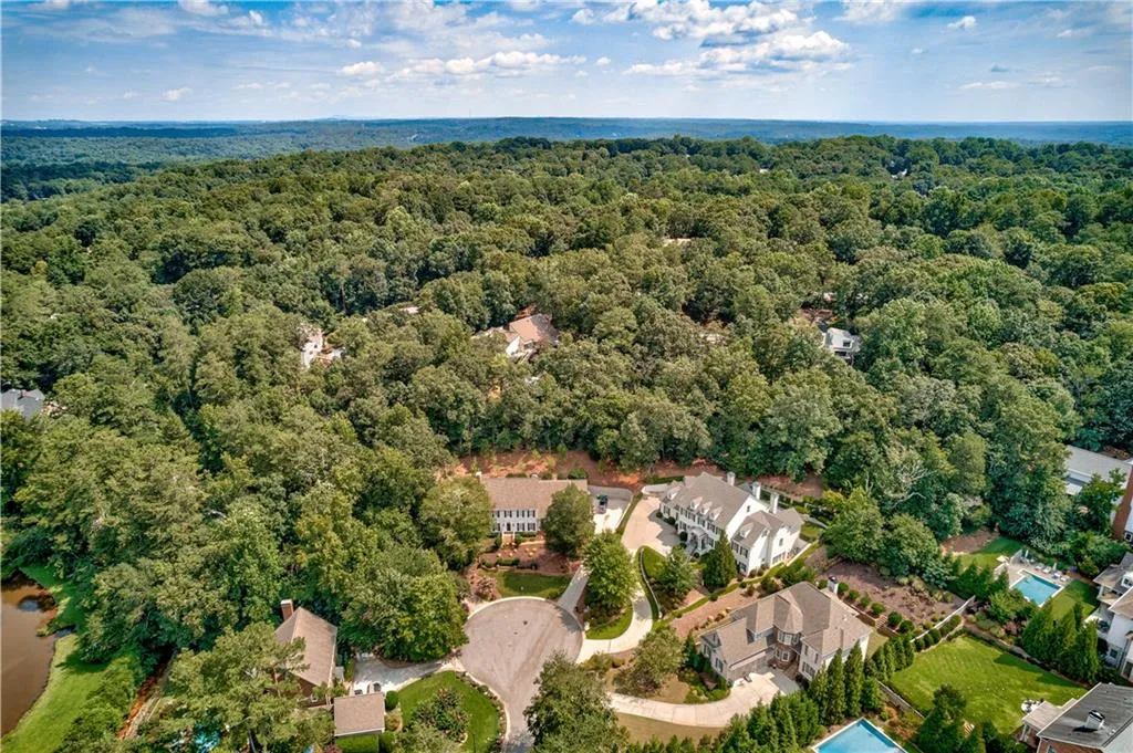 265 Grapevine Run, Sandy Springs, Georgia 30350, 4 Bedrooms Bedrooms, ,4 BathroomsBathrooms,Residential,Sold,265 Grapevine Run,7078213