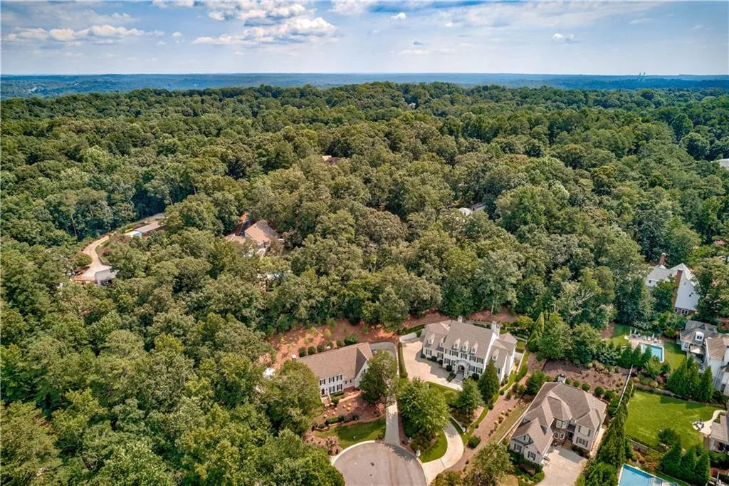 265 Grapevine Run, Sandy Springs, Georgia 30350, 4 Bedrooms Bedrooms, ,4 BathroomsBathrooms,Residential,Sold,265 Grapevine Run,7078213