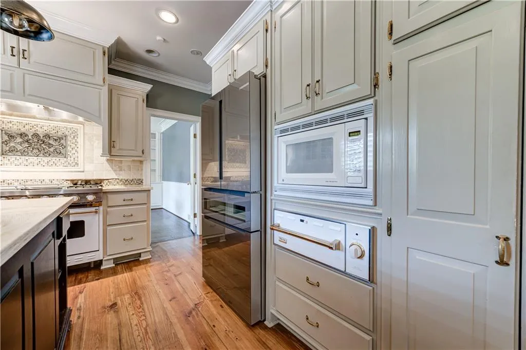 265 Grapevine Run, Sandy Springs, Georgia 30350, 4 Bedrooms Bedrooms, ,4 BathroomsBathrooms,Residential,Sold,265 Grapevine Run,7078213