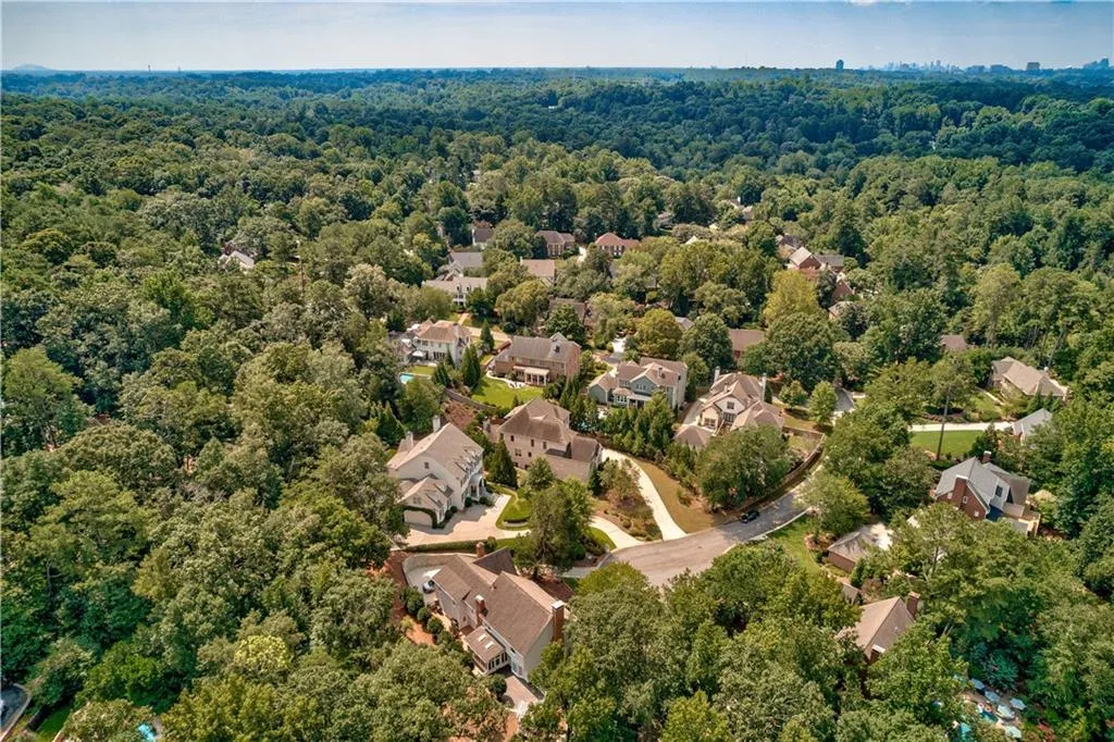 265 Grapevine Run, Sandy Springs, Georgia 30350, 4 Bedrooms Bedrooms, ,4 BathroomsBathrooms,Residential,Sold,265 Grapevine Run,7078213