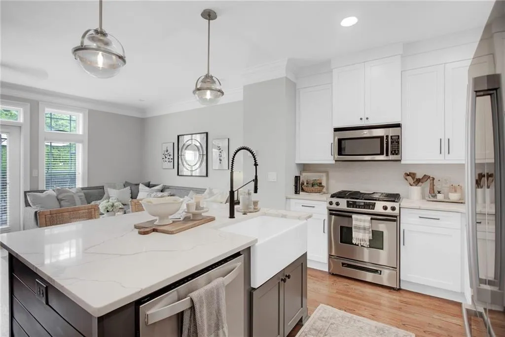 62 High Top Point, Atlanta, Georgia 30328, 3 Bedrooms Bedrooms, ,3 BathroomsBathrooms,Residential,Sold,62 High Top Point,7099569