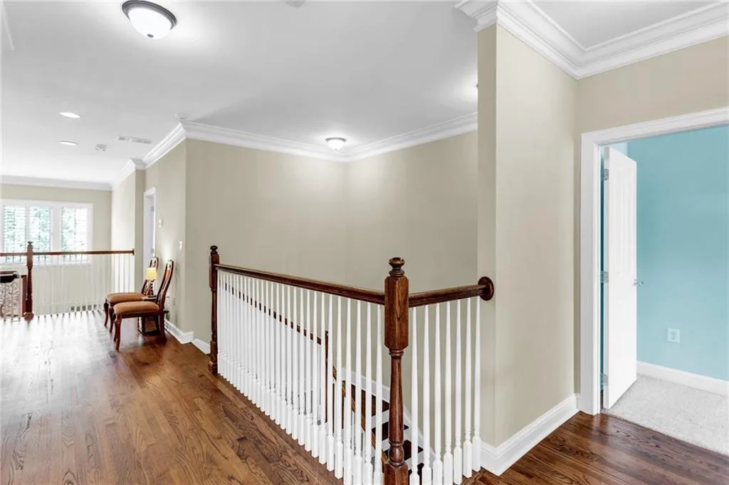 5455 Glenridge View, Atlanta, Georgia 30342, 4 Bedrooms Bedrooms, ,4 BathroomsBathrooms,Residential,Sold,5455 Glenridge View,7090367