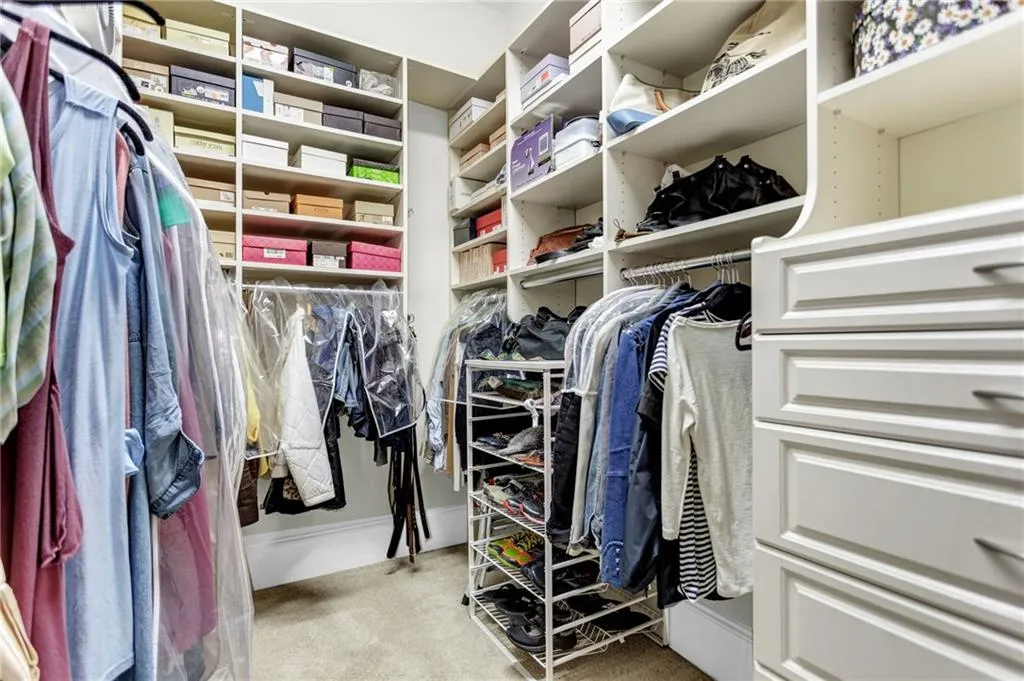 5455 Glenridge View, Atlanta, Georgia 30342, 4 Bedrooms Bedrooms, ,4 BathroomsBathrooms,Residential,Sold,5455 Glenridge View,7090367