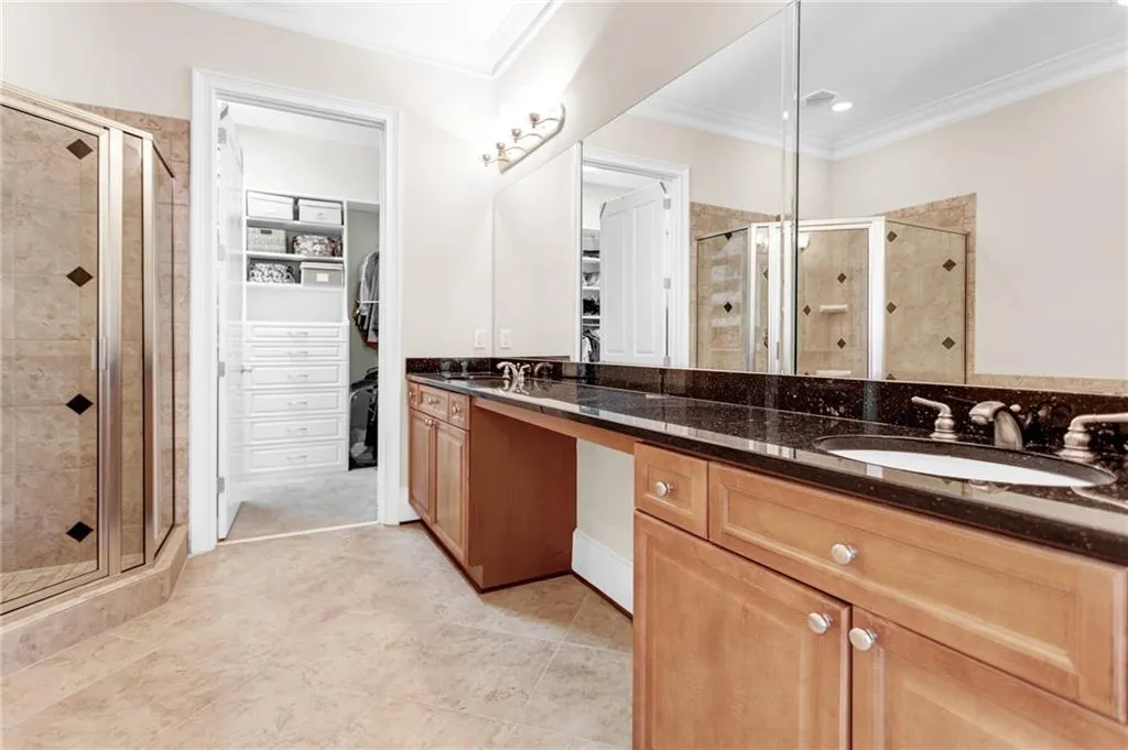 5455 Glenridge View, Atlanta, Georgia 30342, 4 Bedrooms Bedrooms, ,4 BathroomsBathrooms,Residential,Sold,5455 Glenridge View,7090367