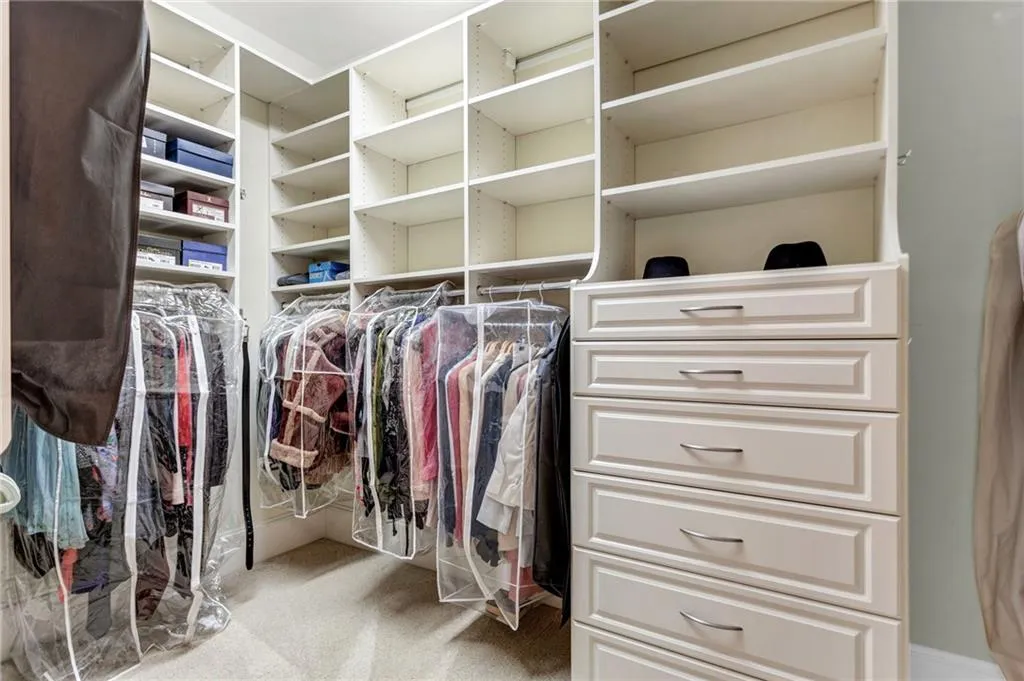 5455 Glenridge View, Atlanta, Georgia 30342, 4 Bedrooms Bedrooms, ,4 BathroomsBathrooms,Residential,Sold,5455 Glenridge View,7090367