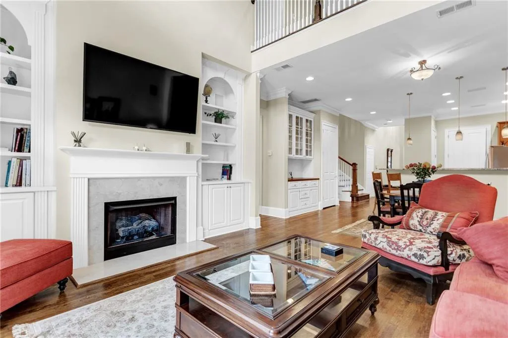 5455 Glenridge View, Atlanta, Georgia 30342, 4 Bedrooms Bedrooms, ,4 BathroomsBathrooms,Residential,Sold,5455 Glenridge View,7090367