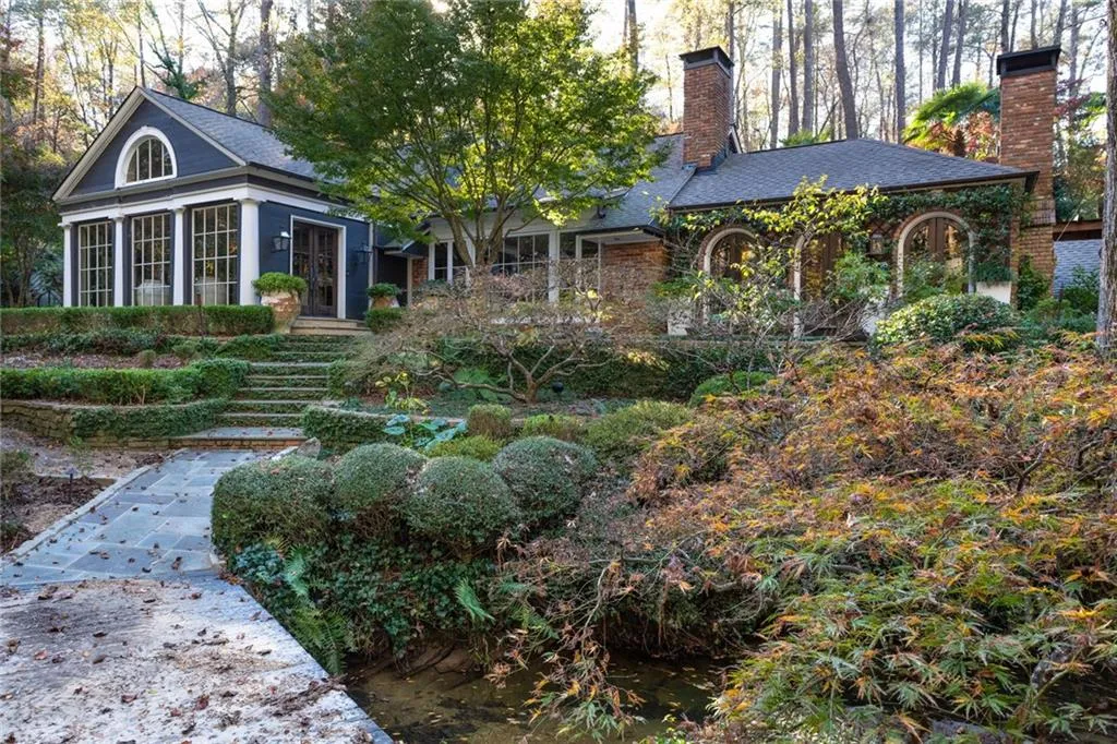 4830 Jett Road, Atlanta, Georgia 30327, 4 Bedrooms Bedrooms, ,2 BathroomsBathrooms,Residential,Sold,4830 Jett Road,7193131