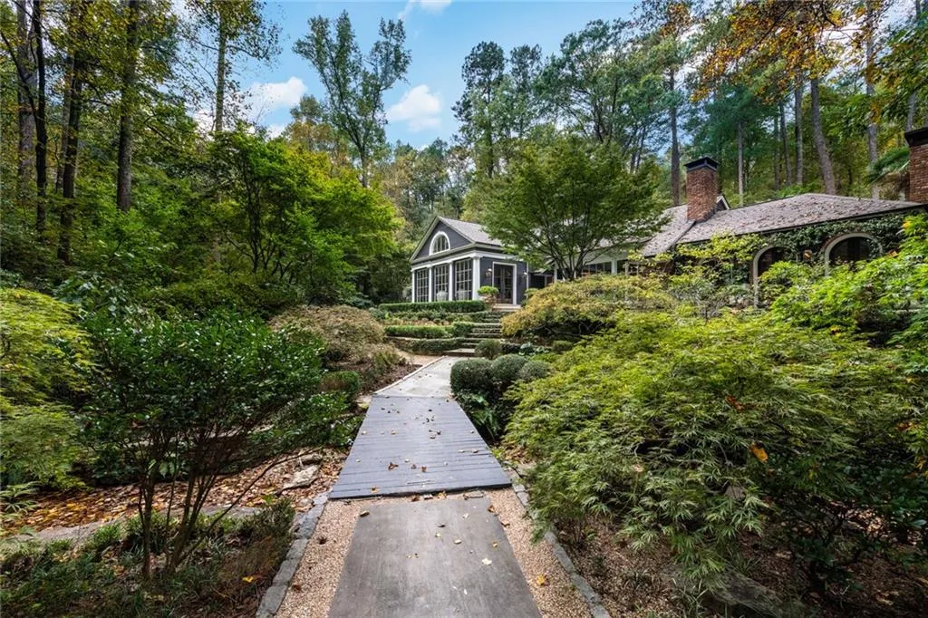 4830 Jett Road, Atlanta, Georgia 30327, 4 Bedrooms Bedrooms, ,2 BathroomsBathrooms,Residential,Sold,4830 Jett Road,7193131