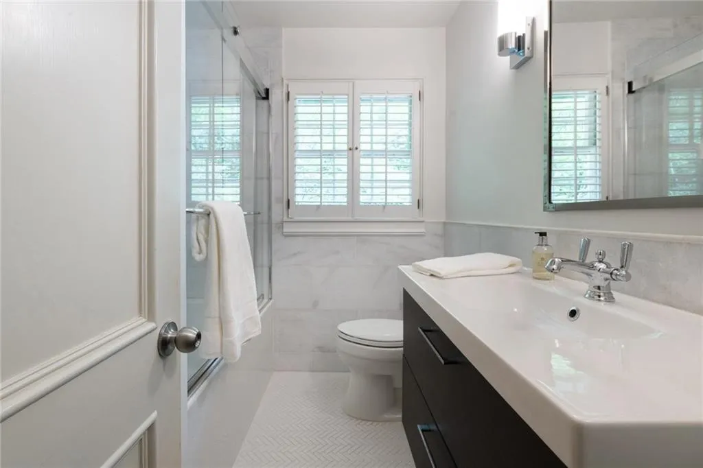 4830 Jett Road, Atlanta, Georgia 30327, 4 Bedrooms Bedrooms, ,2 BathroomsBathrooms,Residential,Sold,4830 Jett Road,7193131