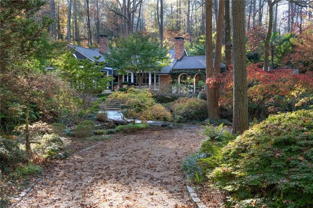 4830 Jett Road, Atlanta, Georgia 30327, 4 Bedrooms Bedrooms, ,2 BathroomsBathrooms,Residential,Sold,4830 Jett Road,7193131