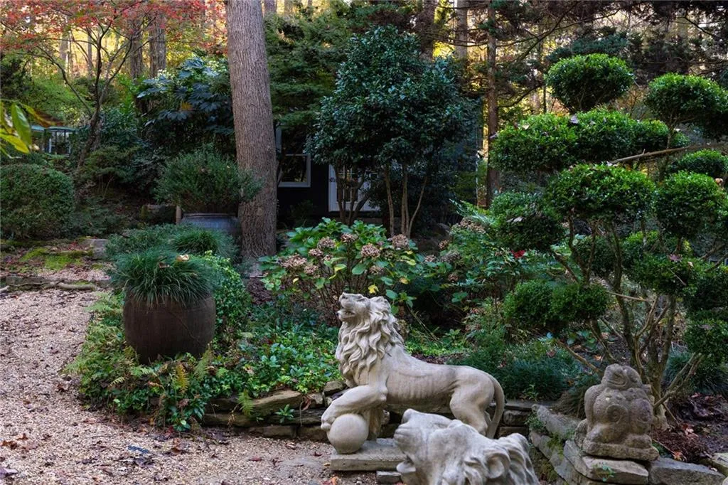 4830 Jett Road, Atlanta, Georgia 30327, 4 Bedrooms Bedrooms, ,2 BathroomsBathrooms,Residential,Sold,4830 Jett Road,7193131