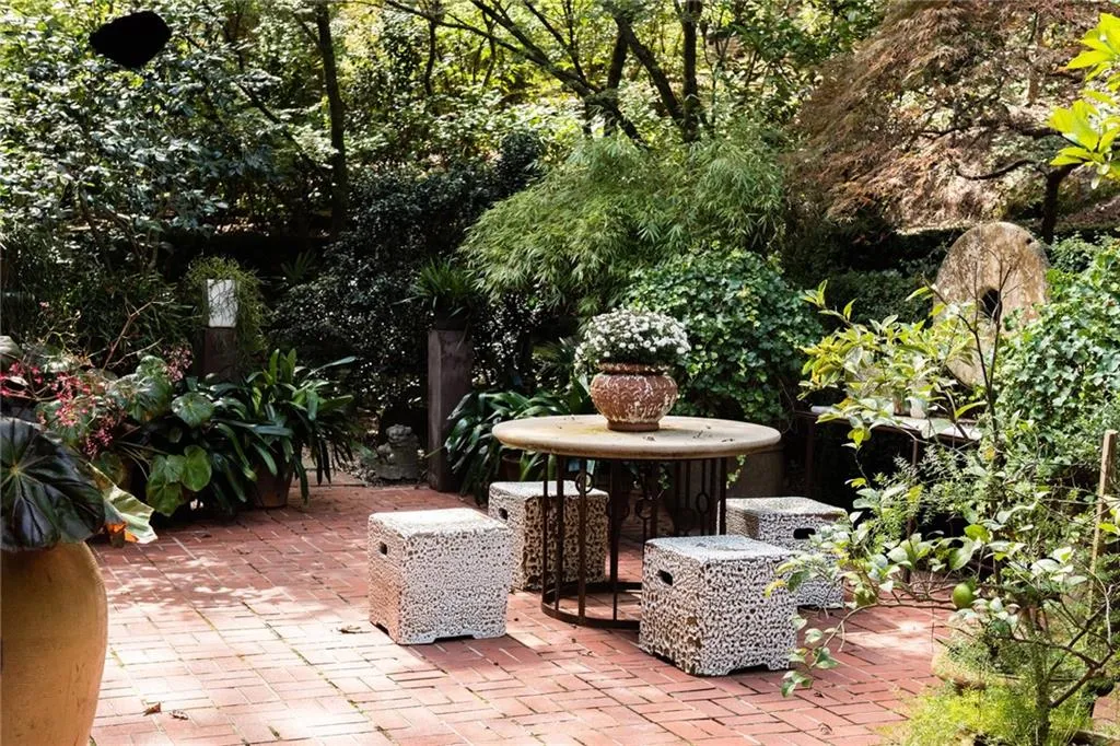 4830 Jett Road, Atlanta, Georgia 30327, 4 Bedrooms Bedrooms, ,2 BathroomsBathrooms,Residential,Sold,4830 Jett Road,7193131