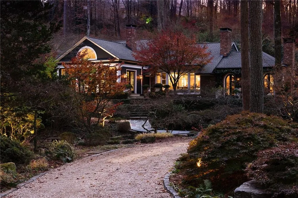 4830 Jett Road, Atlanta, Georgia 30327, 4 Bedrooms Bedrooms, ,2 BathroomsBathrooms,Residential,Sold,4830 Jett Road,7193131