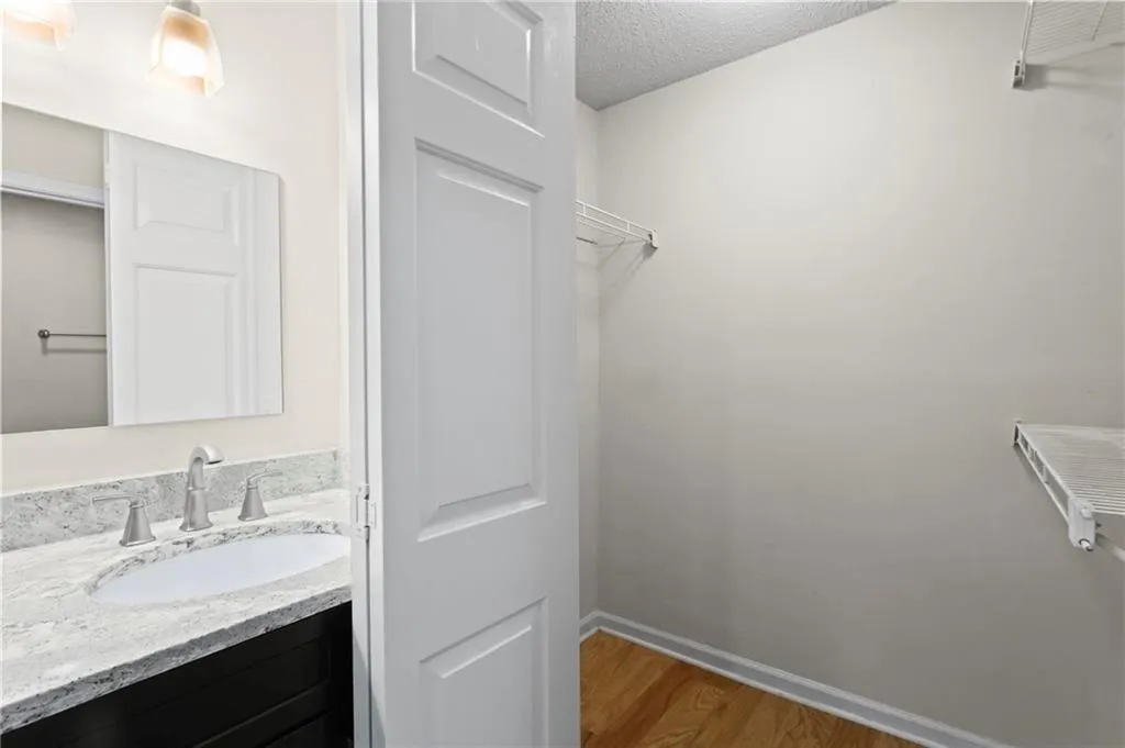 111 Abingdon Way, Sandy Springs, Georgia 30328, 2 Bedrooms Bedrooms, ,2 BathroomsBathrooms,Residential,For Sale,111 Abingdon Way,7627803